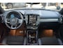 Volvo XC40 Recharge P8 AWD R-Design | Panoramadak | Climate Control | Adaptieve Cruise Control | 360* Camera | Elektrisch Verstelbare Stoelen | Elektrisch Bedienbare Kofferklep | Dodehoeksensoren | 19"LMV | Apple Carplay/Android Auto |