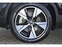 Volvo XC40 Recharge P8 AWD R-Design | Panoramadak | Climate Control | Adaptieve Cruise Control | 360* Camera | Elektrisch Verstelbare Stoelen | Elektrisch Bedienbare Kofferklep | Dodehoeksensoren | 19"LMV | Apple Carplay/Android Auto |