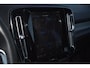 Volvo XC40 Recharge P8 AWD R-Design | Panoramadak | Climate Control | Adaptieve Cruise Control | 360* Camera | Elektrisch Verstelbare Stoelen | Elektrisch Bedienbare Kofferklep | Dodehoeksensoren | 19"LMV | Apple Carplay/Android Auto |