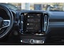 Volvo XC40 Recharge P8 AWD R-Design | Panoramadak | Climate Control | Adaptieve Cruise Control | 360* Camera | Elektrisch Verstelbare Stoelen | Elektrisch Bedienbare Kofferklep | Dodehoeksensoren | 19"LMV | Apple Carplay/Android Auto |