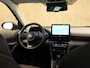 Toyota Yaris Cross 1.5 Hybrid 130 Executive - ORIGINEEL NEDERLANDSE AUTO - CLIMATE CONTROL - ADAPTIEVE CRUISE CONTROL - APPLE CARPLAY/ANDROID AUTO - KEYLESS ENTRY/START - EXTRA GETINT GLAS ACHTER - VOORSTOELEN VERWARMD