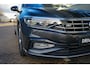Volkswagen Passat Variant 1.5 TSI R-Line Business +