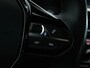 Peugeot e-2008 EV GT 50 kWh 136 PK | LED | Panoramadak | Trekhaak | Achteruitrijcamera | Navigatie |