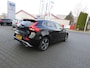 Volvo V40 1.5 T3 Polar+ Sport R-DESIGN.NAVI.PANORAMADAK,AFN HAAK.STOELVERW.CAMERA.88584KM.