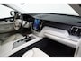 Volvo XC60 2.0 T6 Plug-in hybrid AWD Plus Dark | Panoramadak | Stoel- & stuurverwarming | Keyless | 20" | Camera | BLIS | Trekhaak .