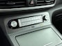 Hyundai Kona Electric EV Limited 64 kWh Premium | Warmtepomp | Leer | Stoel + stuurverwarming | Head-up display | Parkeersensoren |
