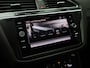 Volkswagen Tiguan 1.4TSIeHybrid 180kW/245PK R-Line DSG · Panoramadak · Trekhaak · Camera · Apple/Android