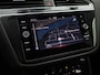 Volkswagen Tiguan 1.4TSIeHybrid 180kW/245PK R-Line DSG · Panoramadak · Trekhaak · Camera · Apple/Android