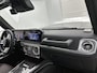 Mercedes-Benz G-klasse 580 met EQ-Technologie 116 kWh | AMG Line | SUPERIOR Line interieur | Warmtecomfortpakket | AMG sierelementen in carbon | Comfortpakket | Nightpakket | Treeplanken | MANUFAKTUR Schöckl designpakket |
