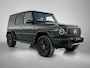 Mercedes-Benz G-klasse 580 met EQ-Technologie 116 kWh | AMG Line | SUPERIOR Line interieur | Warmtecomfortpakket | AMG sierelementen in carbon | Comfortpakket | Nightpakket | Treeplanken | MANUFAKTUR Schöckl designpakket |