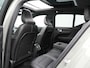 Volvo XC40 Recharge P8 AWD R-Design | Wifi | Elcctr. schuif panorama dak Electr. bedienbare voorstoelen | Apple Carplay | Bluetooth | Stoelverwarming | Achteruitrij camera -parkeerassist achter | Cruise control | Verwarmd stu
