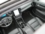 Volvo XC40 Recharge P8 AWD R-Design | Wifi | Elcctr. schuif panorama dak Electr. bedienbare voorstoelen | Apple Carplay | Bluetooth | Stoelverwarming | Achteruitrij camera -parkeerassist achter | Cruise control | Verwarmd stu