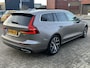 Volvo V60 2.0 T6 Recharge 340 pk AWD Momentum Pro Navigatie Trekhaak Panoramadak Head Up Camera PDC v+a Dab Carplay Extra Getint Glas NL Auto 1e Eigenaar Plug in Hybride