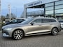 Volvo V60 2.0 T6 Recharge 340 pk AWD Momentum Pro Navigatie Trekhaak Panoramadak Head Up Camera PDC v+a Dab Carplay Extra Getint Glas NL Auto 1e Eigenaar Plug in Hybride