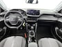 Peugeot 208 Allure 100pk | NIEUW MODEL | Navigatie | Climate Control | Cruise Control | Parkeersensoren v+a | Armsteun | Digitaal instrumentenpaneel | Draadloze Apple Carplay / Android Auto | DAB+ radio | All seasonbanden | Led koplampen | Donker getint glas | 16" lichtmetalen velgen |