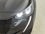 Peugeot e-208 EV Active Pack 50 kWh 136pk | Navigatie | Climate Control | Cruise Control | Armsteun | Led koplampen | DAB+ radio | Parkeersensoren | Keyless start | Apple Carplay / Android Auto | Bluetooth | Elektrisch inklapbare spiegels | Regensensor | Automatisch dimlicht | 16" lichtmetalen velgen |