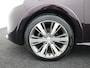 Peugeot 208 120 pk 1.6 VTi XY Bluetooth, Panoramadak, Cruise control, Dimlichten automatisch, elec. climate control, Elek. Stabiliteits Programma, Parkeersensor achter, Regensensor, Stuur multifunctioneel De Peugeot 208 1.6 VTi XY uit 2013 is een compacte hatchback met een sportieve uitstraling en een vlotte benzinemotor. De 1,6 liter motor levert voldoende vermogen voor zowel stadsverkeer als