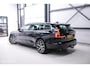 Volvo V60 2.0 T4 Momentum Pro | Trekhaak | 1e eig | Dealer onderhouden | Camera |