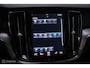 Volvo V60 2.0 T4 Momentum Pro | Trekhaak | 1e eig | Dealer onderhouden | Camera |