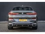 BMW X6 xDrive40i High Executive HUD | H&K | Pano | Luchtvering | 360 Camera | Stuurverwarming | Memory seats | Trekhaak | Adapt. Cruise Control + Zelfsturende functie