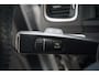 Volvo V60 1.6 T3 Momentum | Cruise control | LED dagrijverlichting | Lederen/stof bekleding