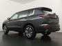 Mitsubishi Outlander 2.4 PHEV Pure | 8 jaar garantie | €6.000 korting + €500 accessoire korting | Adaptieve cruise | 4 wiel aandrijving | Warmtepomp | 360 graden camera + parkeersensoren voor en achter |