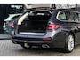 BMW 5-Serie Touring 530e | Trekhaak | ACC | Stuurwiel verwarmd | Dealer onderhouden | 1e eig. | Camera | Sfeerverlichting