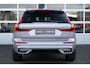 Volvo XC60 2.0 T6 Plug-in hybrid AWD Ultra Dark | Head Display | 360 Camera | 22" Diamond Velgen | Stoel & Stuurverwarming | Harman/Kardon audio | Schuifdak |