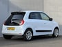 Renault Twingo Z.E. R80 Life / WLTP 186 km stad 261 km / Navigatie via Apple Carplay Android Auto / Airco / Parkeersensoren achter / DAB Radio / Climate Control /