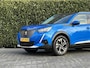Peugeot 2008 1.2 PureTech ALLURE, NIEUW MODEL, PANO, NAVI, CRUISE, LANE, CAMERA, CLIMATE CONTROL, STOELVERWARMING, LEDER, PDC, LED, DAB, KEYLESS, LICHTMETAAL 17"