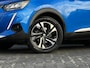 Peugeot 2008 1.2 PureTech ALLURE, NIEUW MODEL, PANO, NAVI, CRUISE, LANE, CAMERA, CLIMATE CONTROL, STOELVERWARMING, LEDER, PDC, LED, DAB, KEYLESS, LICHTMETAAL 17"