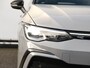 Volkswagen Golf Variant 1.5 eTSI R-Line Business+ 130PK DSG| Navigatie | Achteruitrijcamera | Climate control | Trekhaak | LED plus | 18" Bergamo" |