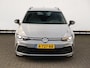 Volkswagen Golf Variant 1.5 eTSI R-Line Business+ 130PK DSG| Navigatie | Achteruitrijcamera | Climate control | Trekhaak | LED plus | 18" Bergamo" |