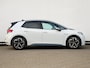 Volkswagen ID.3 First Plus 58 kWh 204 pk | SOH 90% | Camera | Stoel- en stuurverwarming | Steunhaak |  Keyless | Navigatie | Matrix LED | 19 inch Velgen