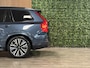 Volvo XC90 T8 AWD Recharge Ultra Ultimate Dark Luchtvering | Trekhaak | All Season Banden | 360 Camera | Head-Up Display | Harman Kardon | 455pk | Adaptieve Cruise Control | Standkachel met Volvo On Call App | Stoelverwarming voor+achter | Stuurwielverwarming | Schuifdak | Full LED Meesturende koplampen | Pilot Assist | BLIS Dode Hoek Detectie | Alcantara hemelbekleding | Lederen zonnekleppen en handgrepen | Elektrische voorstoelen geheugen | Lederen bekleding | Zitting verlenging voorstoelen | Lederen dashboard | 20 Inch | Google Infotainment | Keyless Drive | Privacy Glass | Elektrisch bedienbare achterklep | Geïntegreerd kinderzitje achterin | Geïntegreerde zongordijnen achterportieren | Verlichte instaplijsten | 7-Persoons | 4-Zone Climate Control | DAB Radio | Apple Carplay/Android Auto | Alarm Klasse III | Draadloos telefoon opladen | Denim Blue Metallic |