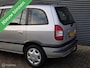 Opel Zafira 1.8-16V Comfort AUTOMAAT/7 ZITTER