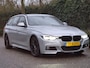 BMW 3-Serie Touring 320i M Sport Edition Apple CarPlay dig.cluster Camera Breedset M velgen NAP Rijklaar 320i M Sport Edition