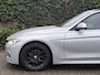 BMW 3-Serie Touring 320i M Sport Edition Apple CarPlay dig.cluster Camera Breedset M velgen NAP Rijklaar 320i M Sport Edition