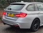 BMW 3-Serie Touring 320i M Sport Edition Apple CarPlay dig.cluster Camera Breedset M velgen NAP Rijklaar 320i M Sport Edition