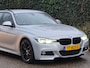 BMW 3-Serie Touring 320i M Sport Edition Apple CarPlay dig.cluster Camera Breedset M velgen NAP Rijklaar 320i M Sport Edition