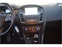 Ford Focus Wagon 1.0 Titanium nw. distributie 12 mnd. gar. trekhaak.