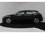 Mercedes-Benz A-klasse 180 Business Solution Luxury (SFEERVERLICHTING, STOELVERWARMING, 1e EIGENAAR, ACHTERUITRIJCAMERA)