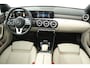 Mercedes-Benz A-klasse 180 Business Solution Luxury (PANORAMADAK, SFEERVERLICHTING, CAMERA, LEDER, 1e EIGENAAR)