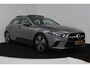Mercedes-Benz A-klasse 180 Business Solution Luxury (PANORAMADAK, SFEERVERLICHTING, CAMERA, LEDER, 1e EIGENAAR)