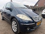 Mercedes-Benz A-klasse 200 Elegance AUTOMAAT Cruise Clima Leer StoelVerwarming Nieuwe Apk