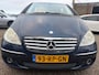 Mercedes-Benz A-klasse 200 Elegance AUTOMAAT Cruise Clima Leer StoelVerwarming Nieuwe Apk