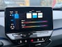 Volkswagen ID.3 Life 58 kWh 204PK | Parkeersensoren voor + achter | Sfeerverlichting | Navigatie | Stoelverwarming