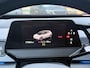 Volkswagen ID.3 Life 58 kWh 204PK | Parkeersensoren voor + achter | Sfeerverlichting | Navigatie | Stoelverwarming