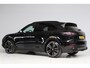 Porsche Cayenne 3.0 E-Hybrid SportDesign | panoramadak | achterasbesturing | 360 camera | softclose | luchtvering | sportchrono