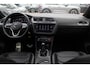 Volkswagen Tiguan 1.5 TSI R-Line Business+ / Trekhaak / Panoramadak / Camera / Leder / 20'' / CarPlay / Virtual Cockpit / Matrix LED / Stoel+Stuurverwarming / Dodehoek / DAB / ACC